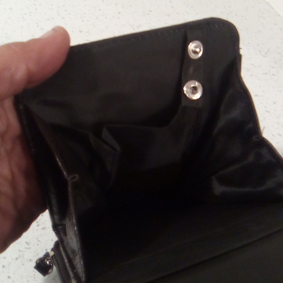 Faux Leather Cross Body Wallet Pebbled Look - Picture 8 of 16